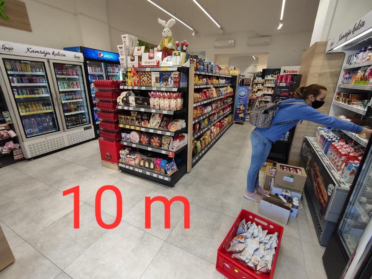 Apartmán Kossuth Garden Debrecín Exteriér fotografie